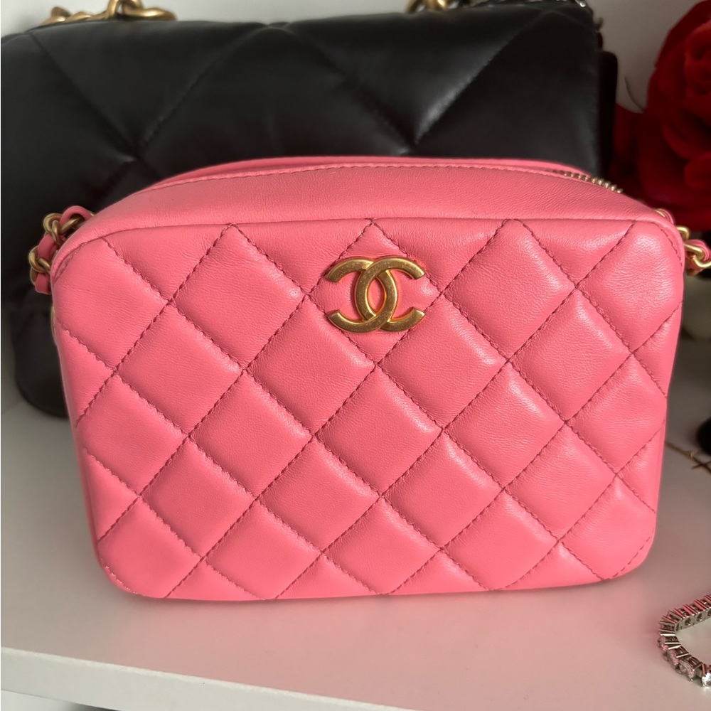 Pink chanel pearl crush bag